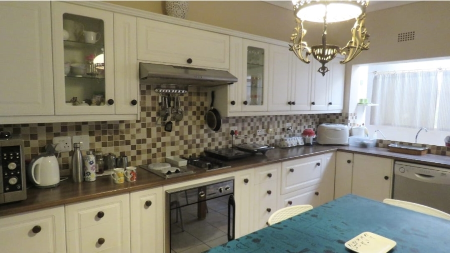 5 Bedroom Property for Sale in Uniondale Western Cape